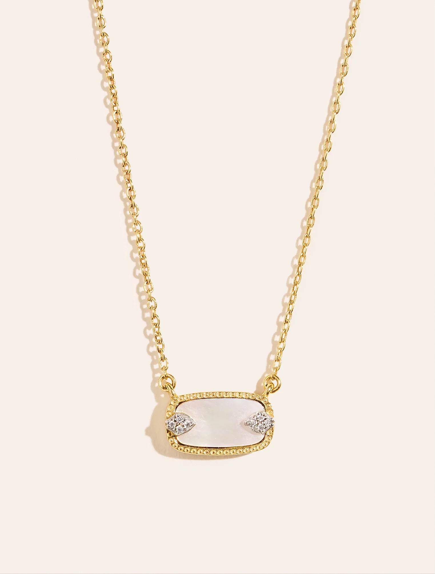 Collier Sangha - Nacre