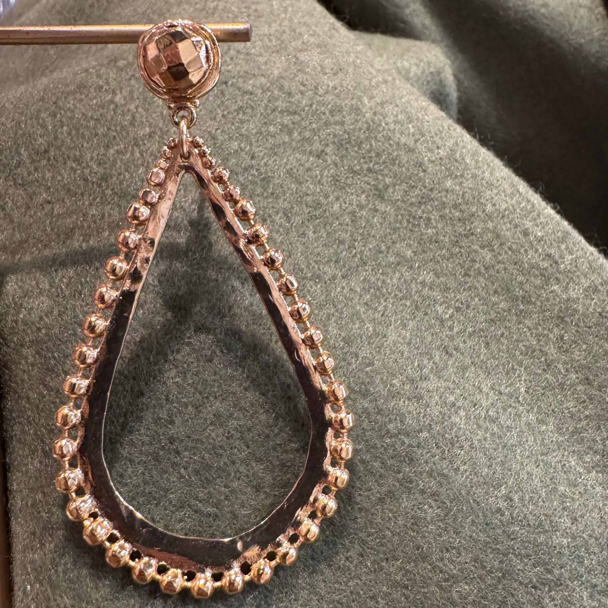 Boucle d'oreille Bibou dorée