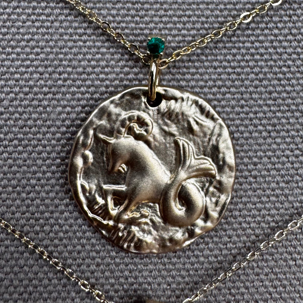 Collier pendentif signe astrologique en acier inoxydable doré