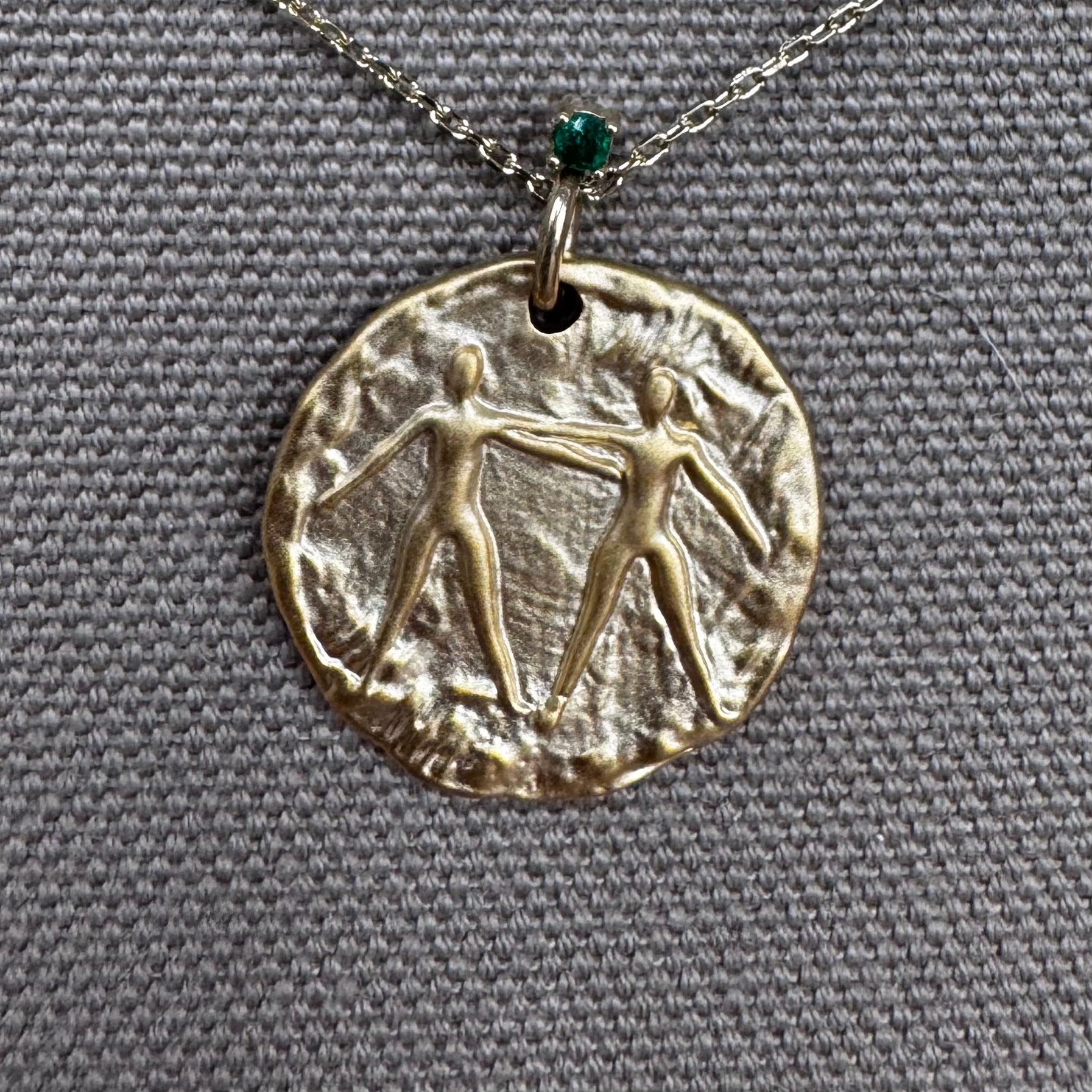 Collier pendentif signe astrologique en acier inoxydable doré