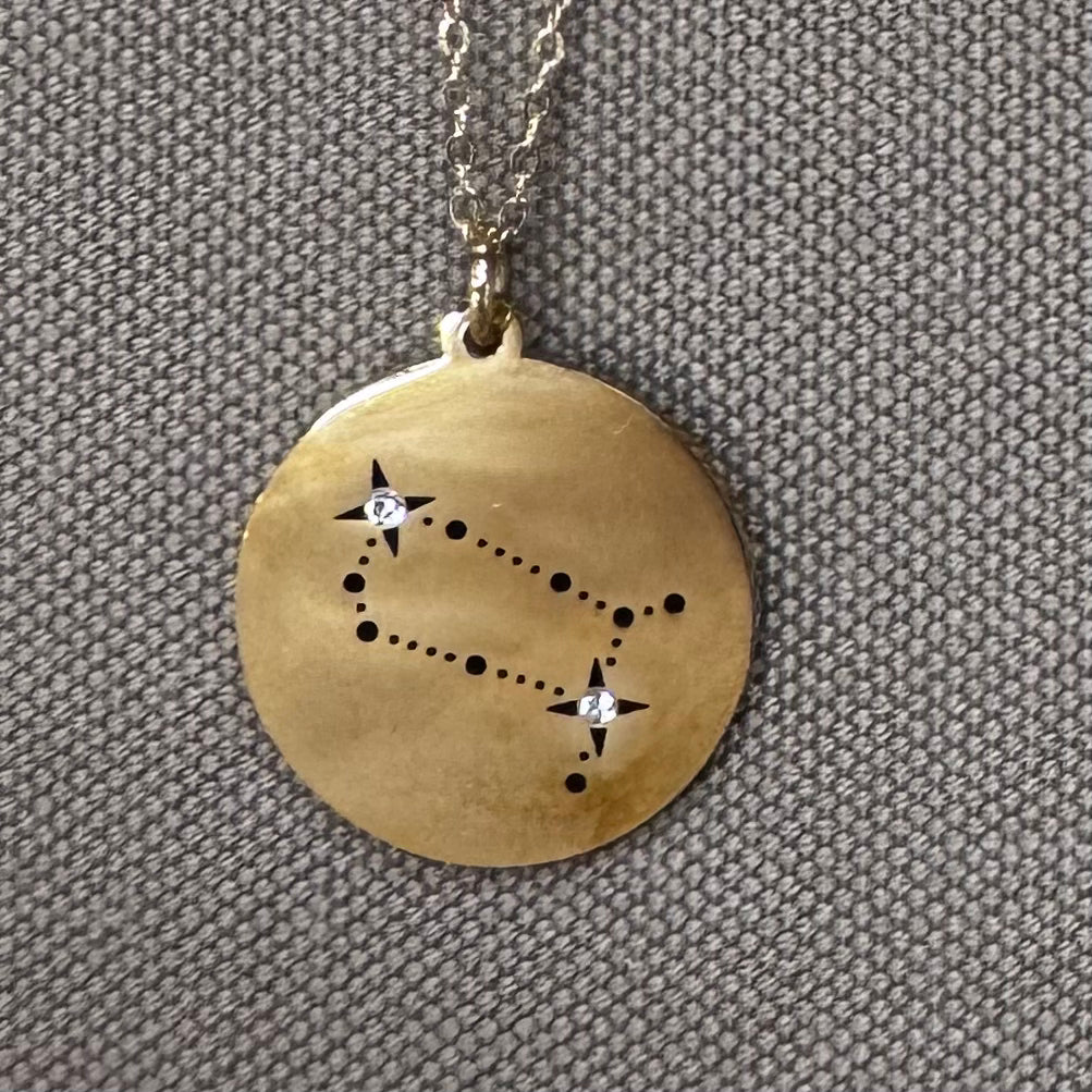 Collier signe astrologique en constellation