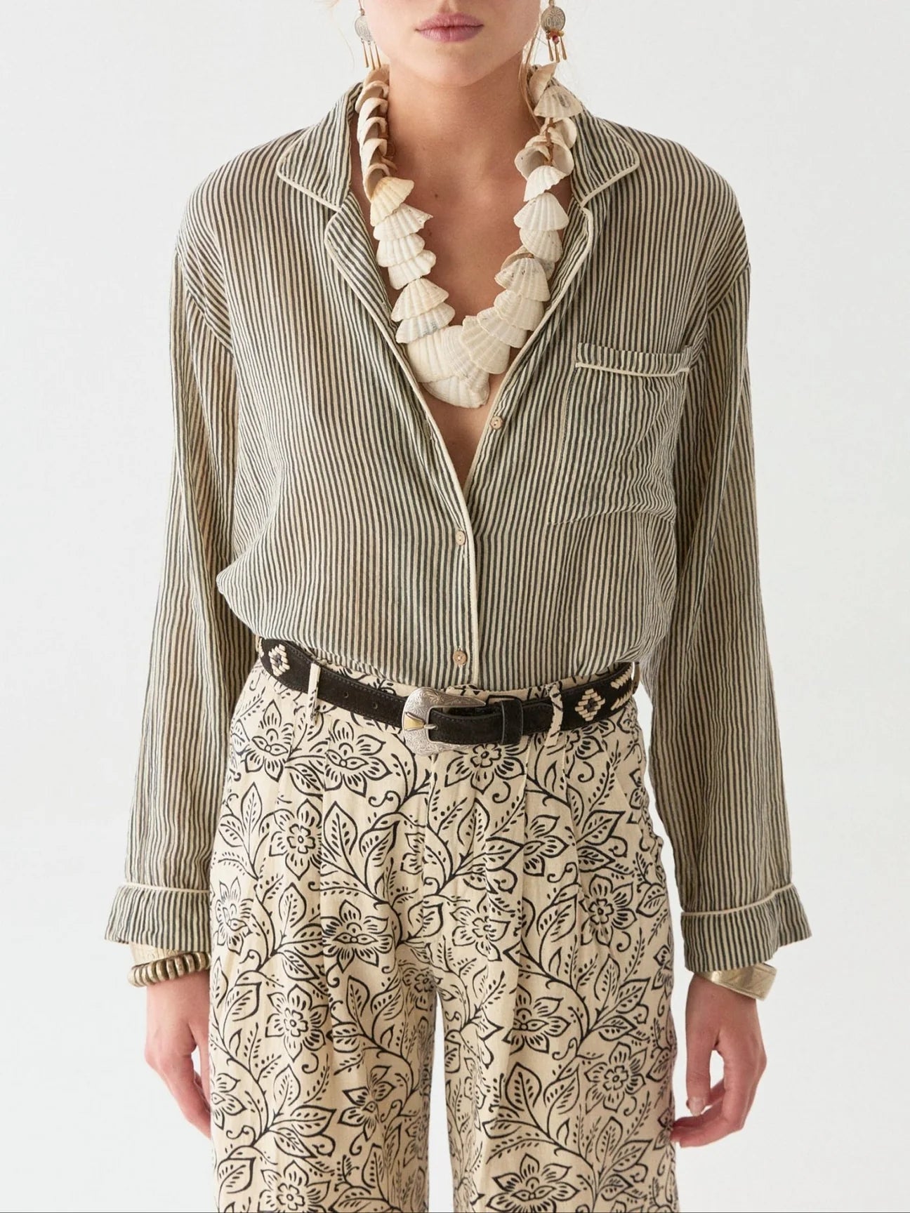 Lolo pant white lies