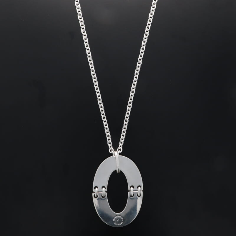 Sautoir en plaqué argent, chaîne et pendentif ovale