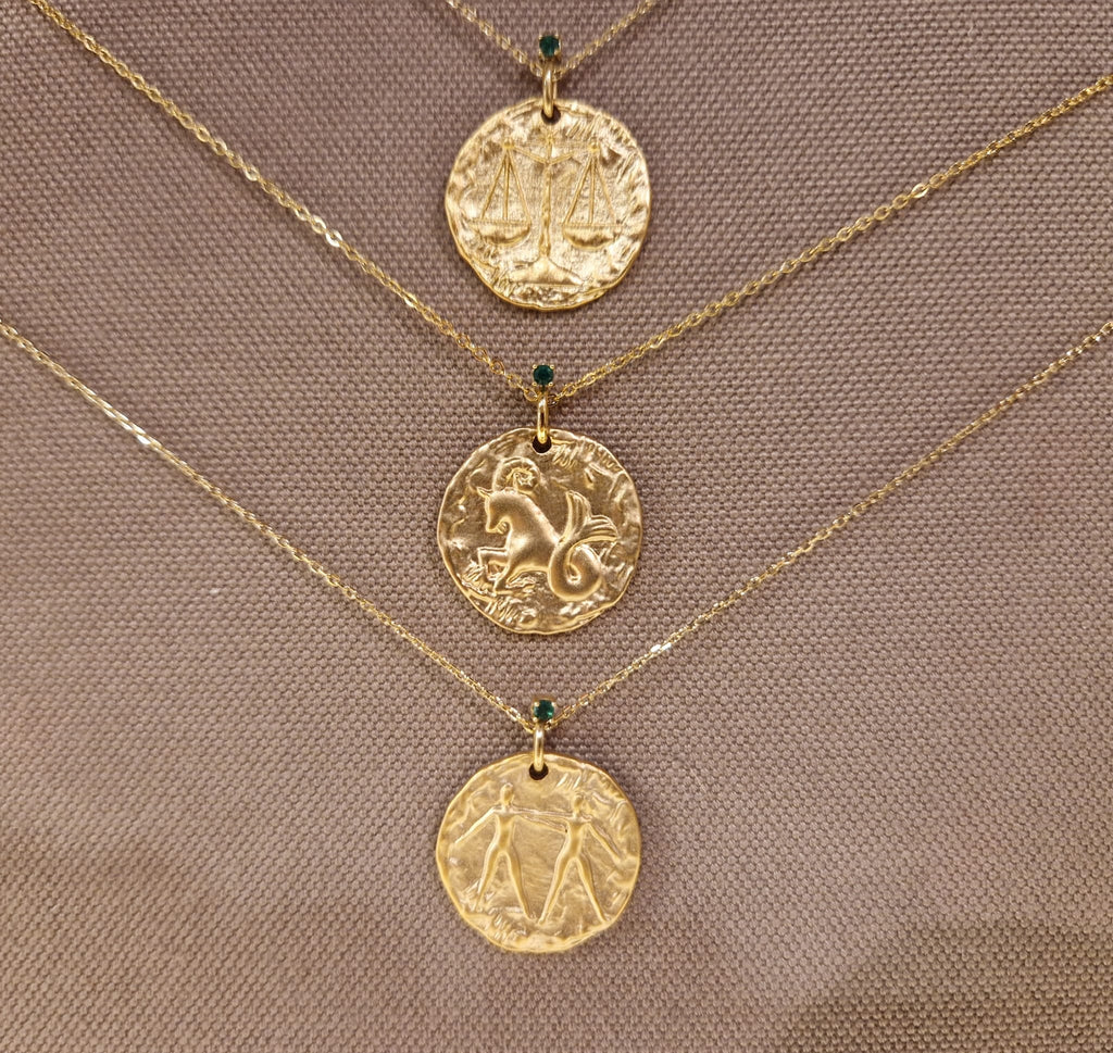 Collier pendentif signe astrologique en acier inoxydable doré
