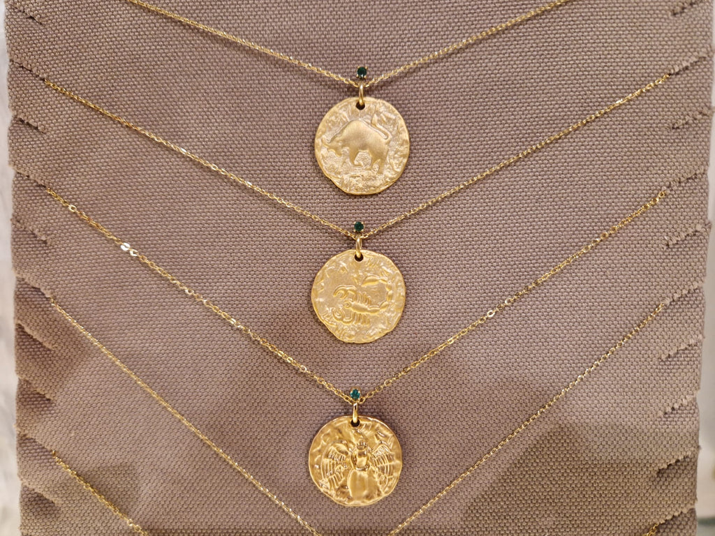 Collier pendentif signe astrologique en acier inoxydable doré