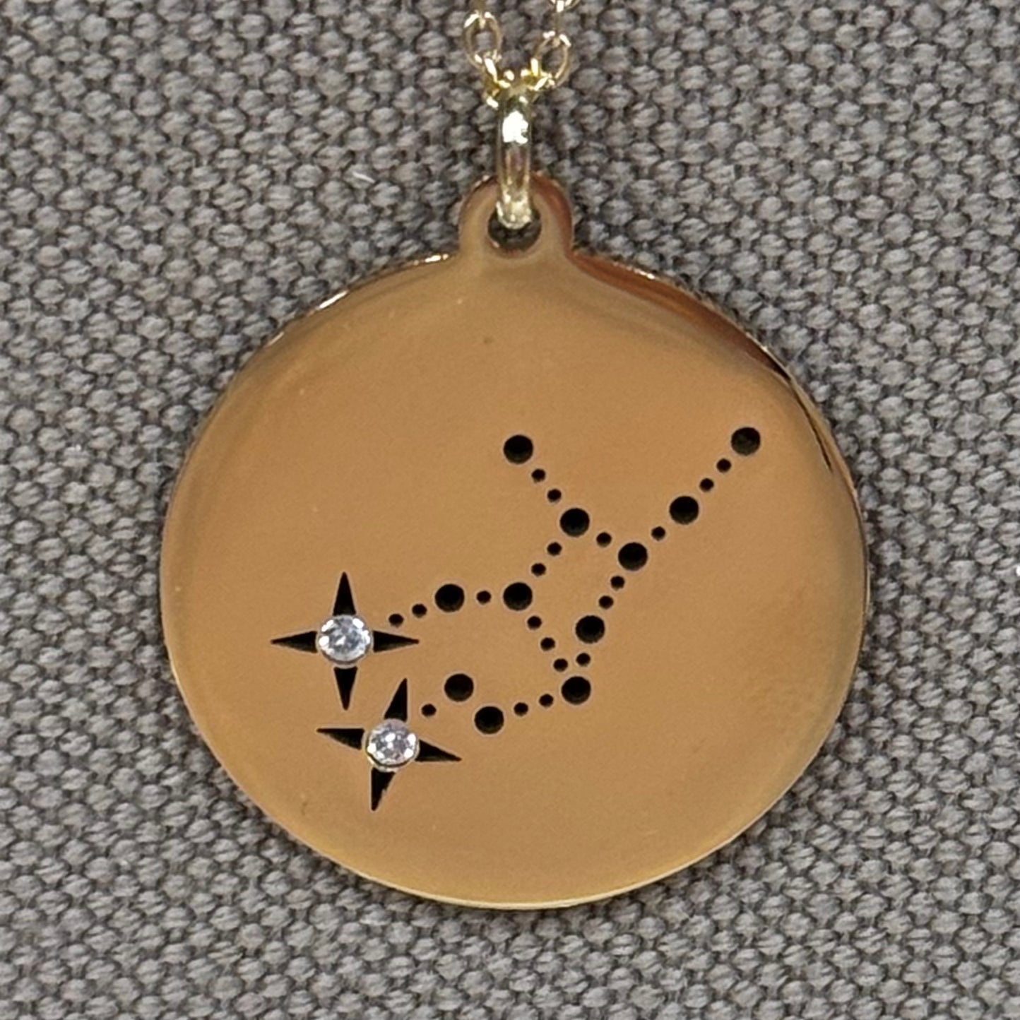 Collier signe astrologique en constellation